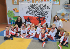 "Jesteśmy Polką i Polakiem..." - Święto Niepodległości w grupie IX
