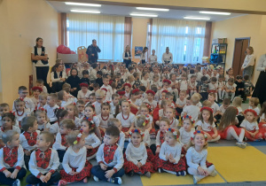 "Jesteśmy Polką i Polakiem..." - Święto Niepodległości w grupie IX