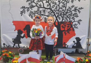 "Jesteśmy Polką i Polakiem..." - Święto Niepodległości w grupie IX