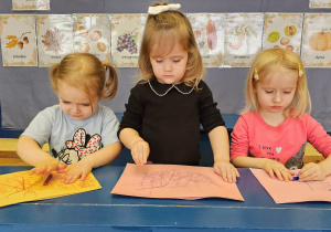 Projekt „Sensoryczna jesień” w grupie I maluszków