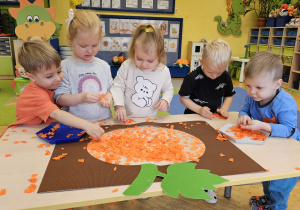 Projekt „Sensoryczna jesień” w grupie I maluszków