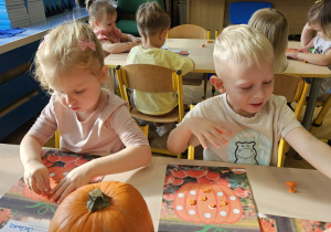 Projekt „Sensoryczna jesień” w grupie I maluszków