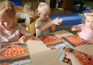 Projekt „Sensoryczna jesień” w grupie I maluszków
