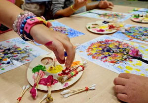 Projekt „Jesienne tajemnice przyrody” w gr. IV