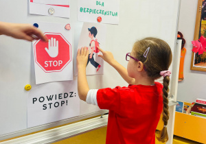 3 kroki dla bezpieczeństwa- akcja DZIECIŃSTWO BEZ PRZEMOCY w gr. XI