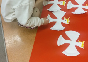 Patriotyzm na dziecięcą miarę – realizacja projektu „Polska to moja ojczyzna” w grupie X.