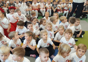 Patriotyzm na dziecięcą miarę – realizacja projektu „Polska to moja ojczyzna” w grupie X.