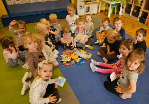 akcja charytatywna pt. "Dzień Pluszowego Misia dla łódzkich szpitali dziecięcych"