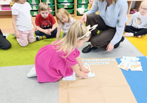 „Jesteśmy bezpieczni i szczęśliwi w domu i w przedszkolu” – zajęcia w grupie XII