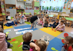 „Jesteśmy bezpieczni i szczęśliwi w domu i w przedszkolu” – zajęcia w grupie XII