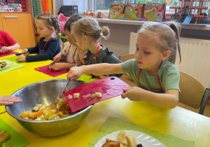 "Smaki jesieni" - projekt edukacyjny w gr. XI