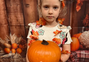 "Jesienna paleta barw"- projekt edukacyjny w grupie VI