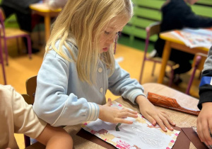 "Jesienna paleta barw"- projekt edukacyjny w grupie VI