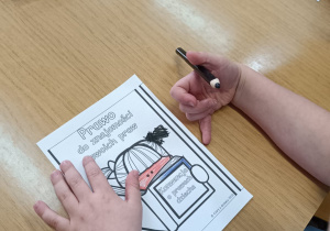 "Dzieci swoje prawa mają..."- wizyta przedszkolaków z gr. XII w Miejskiej Bibliotece Publicznej w Koninie - Filia "Medyczna"