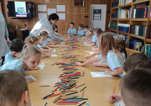 "Dzieci swoje prawa mają..."- wizyta przedszkolaków z gr. XII w Miejskiej Bibliotece Publicznej w Koninie - Filia "Medyczna"