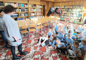 "Dzieci swoje prawa mają..."- wizyta przedszkolaków z gr. XII w Miejskiej Bibliotece Publicznej w Koninie - Filia "Medyczna"