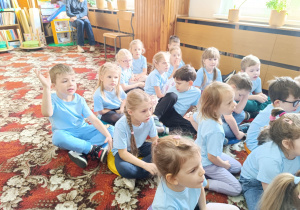 "Dzieci swoje prawa mają..."- wizyta przedszkolaków z gr. XII w Miejskiej Bibliotece Publicznej w Koninie - Filia "Medyczna"