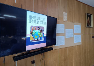 "Dzieci swoje prawa mają..."- wizyta przedszkolaków z gr. XII w Miejskiej Bibliotece Publicznej w Koninie - Filia "Medyczna"