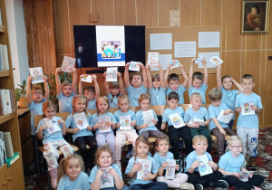 "Dzieci swoje prawa mają..."- wizyta przedszkolaków z gr. XII w Miejskiej Bibliotece Publicznej w Koninie - Filia "Medyczna"
