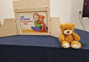 Światowy Dzień Pluszowego Misia – święto symbolu dzieciństwa w grupie X