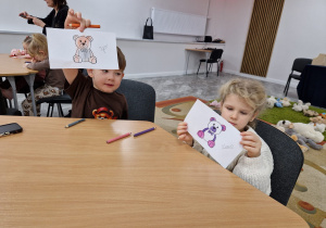 Światowy Dzień Pluszowego Misia – święto symbolu dzieciństwa w grupie X