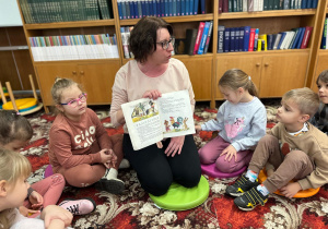 Misiowe świętowanie i biblioteczna przygoda