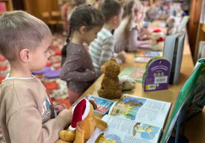 Misiowe świętowanie i biblioteczna przygoda