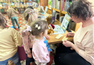 Misiowe świętowanie i biblioteczna przygoda