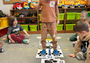 Misiowe świętowanie i biblioteczna przygoda