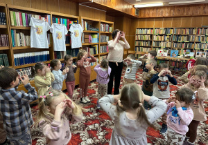 Misiowe świętowanie i biblioteczna przygoda