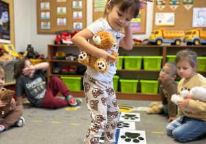 Misiowe świętowanie i biblioteczna przygoda