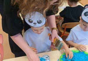 „Czy to jutro, czy to dziś, wszystkim jest potrzebny MIŚ” – grupa IX świętuje Dzień Pluszowego Misia