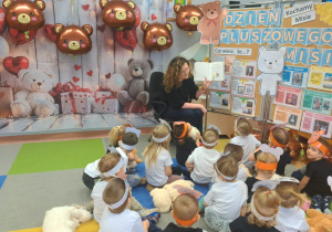 „Czy to jutro, czy to dziś, wszystkim jest potrzebny MIŚ” – grupa IX świętuje Dzień Pluszowego Misia