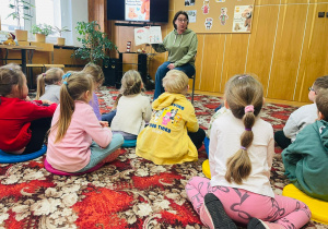 Dzień Pluszowego Misia i wizyta w bibliotece - gr. XI