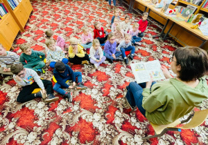 Dzień Pluszowego Misia i wizyta w bibliotece - gr. XI