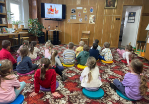 Dzień Pluszowego Misia i wizyta w bibliotece - gr. XI