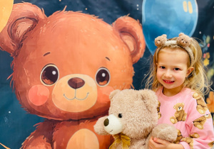 Dzień Pluszowego Misia i wizyta w bibliotece - gr. XI