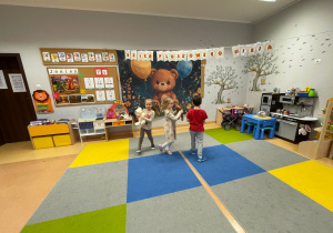 Dzień Pluszowego Misia i wizyta w bibliotece - gr. XI