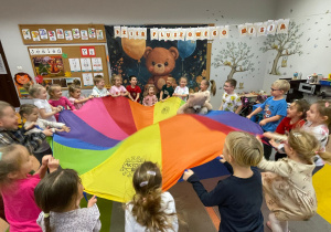 Dzień Pluszowego Misia i wizyta w bibliotece - gr. XI