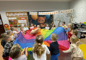 Dzień Pluszowego Misia i wizyta w bibliotece - gr. XI