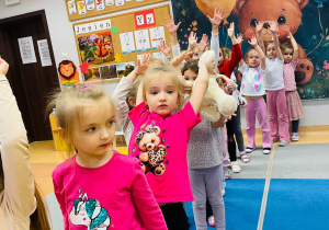 Dzień Pluszowego Misia i wizyta w bibliotece - gr. XI