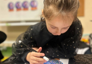 "Andrzejkowe Czary- Mary"- eksperymenty w grupie VI