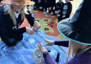 Zgadnij, Co Nas Czeka- Andrzejki w gr I i VII