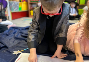 Magia, wróżby i wspólna zabawa w grupie III