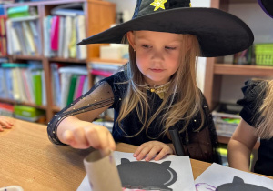 Magia, wróżby i wspólna zabawa w grupie III