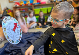 Magia, wróżby i wspólna zabawa w grupie III