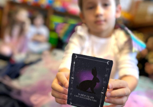 Magia, wróżby i wspólna zabawa w grupie III