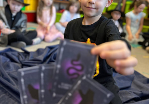 Magia, wróżby i wspólna zabawa w grupie III