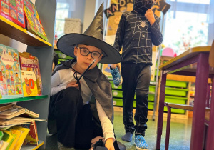 Magia, wróżby i wspólna zabawa w grupie III