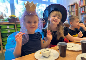 Magia, wróżby i wspólna zabawa w grupie III